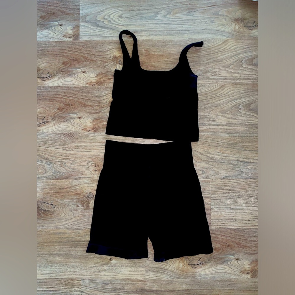 BLACK AMAZON WORKOUT SET